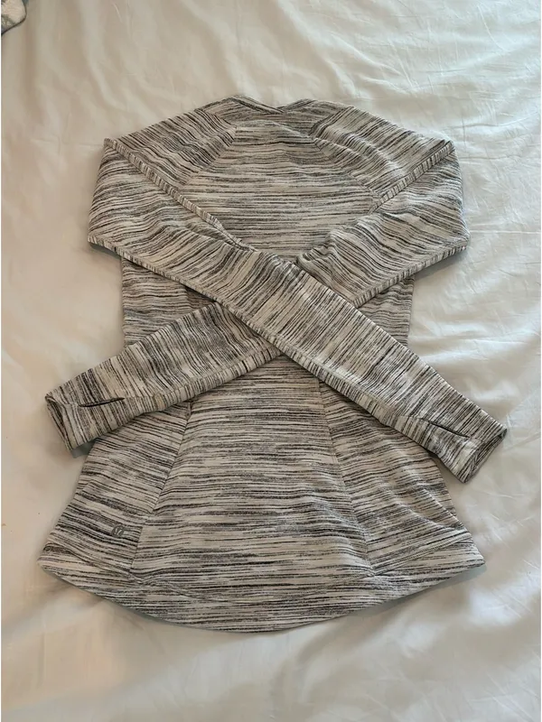Lululemon Long Sleeve Swiftly - Image 2