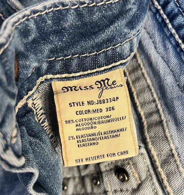 Miss Me Boyfriend Capri Jeans - Image 4