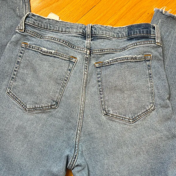 Abercrombie and Fitch Ankle Straight Ultra High Rise, distressed raw hem - Image 12