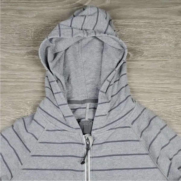 Lululemon striped full zip hoodie size 4 - Image 3