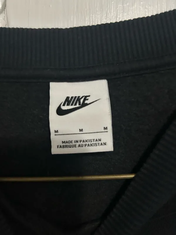 Nike Crewneck Sweatshirt - Image 3