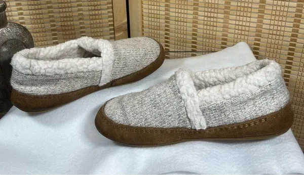 ACORN Slippers, Size: 6 1/2 - 7 1/2 - Image 4