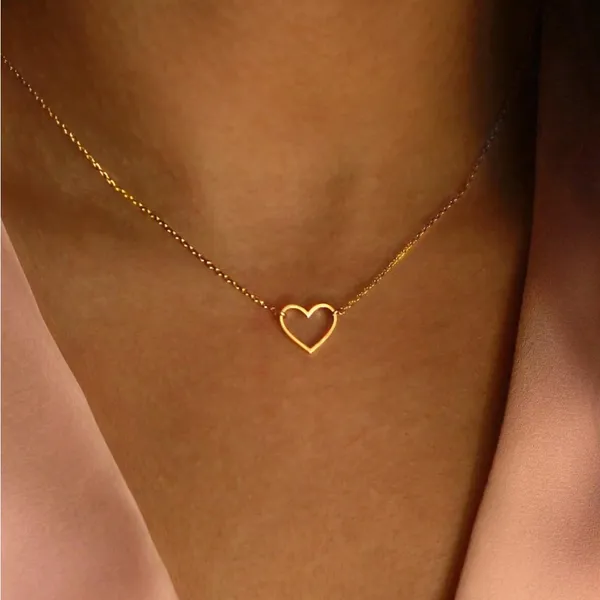 Heart Necklace Gold - Image 4