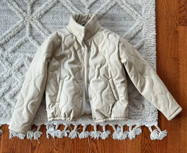 Forever21 cream puffer wavy stitch cinchable waist transition jacket - Image 3