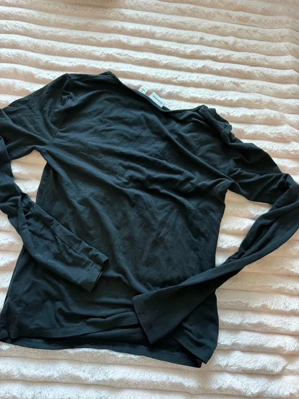 Aritzia Babaton Top - Image 2