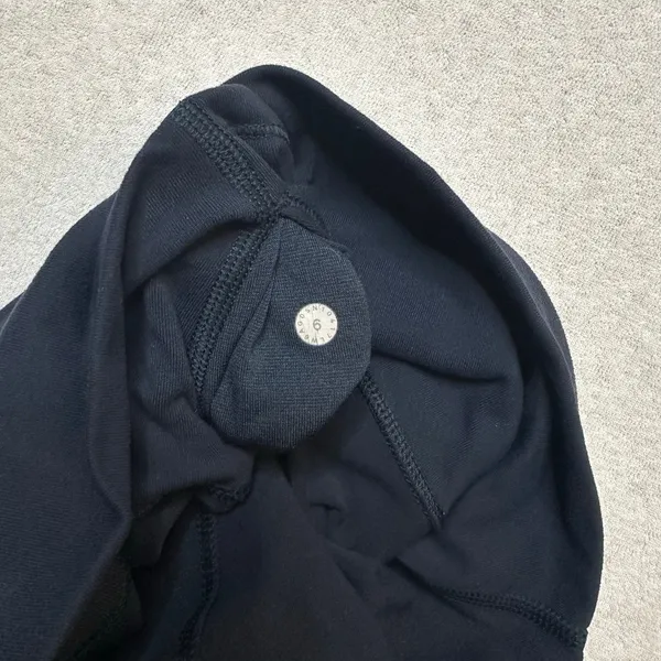 Lululemon Wunder Under Crop (Hi-Rise) Size 6 Midnight Navy - Image 4