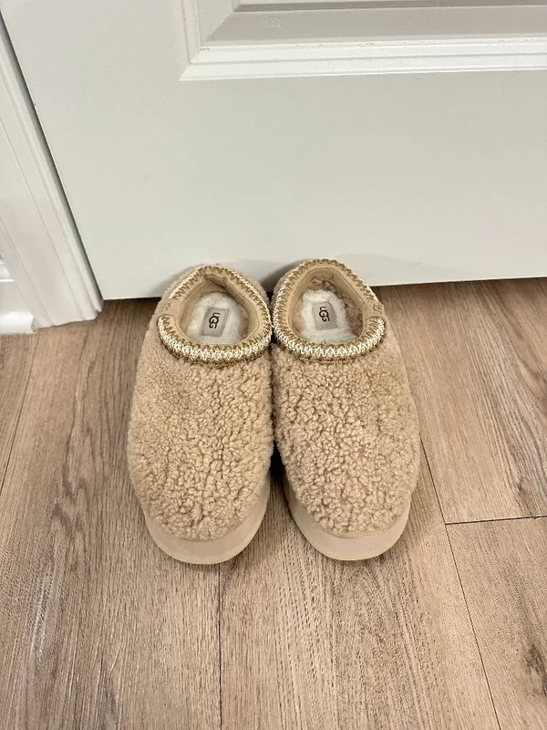 UGG Tazz Braid Fur Clog Platform Slippers in Beige Size US 6 - Image 3
