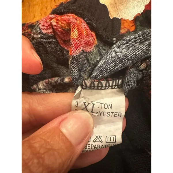 Unbranded Floral Pants Women's XL Black Red - Image 6