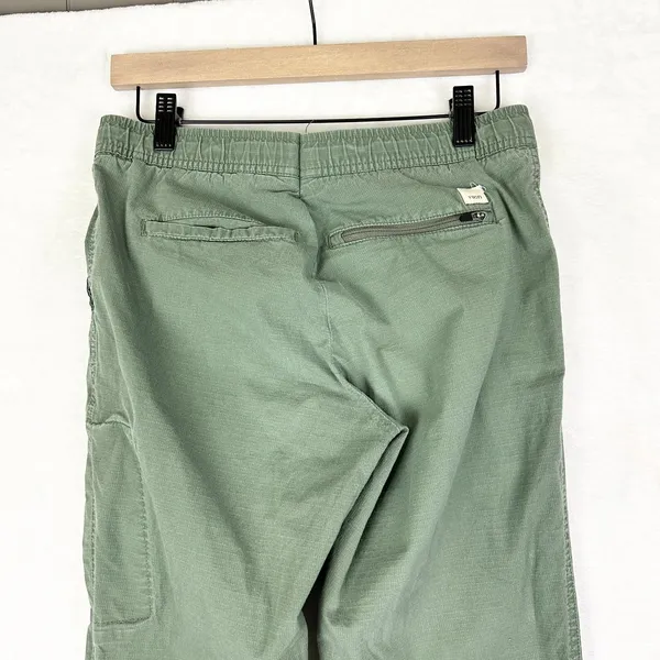 Vuori Women's Ripstop Pant Size Medium Army Green Outdoor Hiking - Image 4