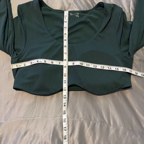 Women's XL Aerie OFFLINE Green LS Crop - Image 8