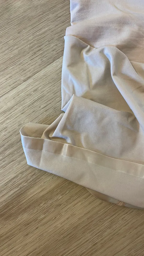 Spanx NWOT NUDE  SHORTS - Image 4