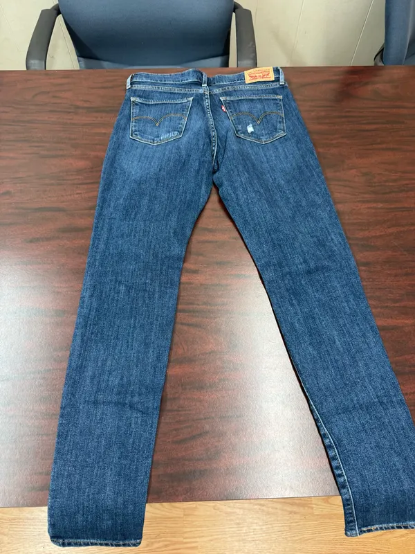 Levi’s 711 Skinny Jeans Size 28 - Image 3