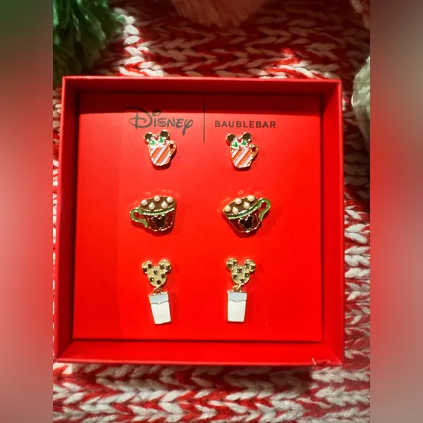 🎄❤️🎅🏼BaubleBar Disney Christmas Mickey Hot Choc Milk & Cookie 🥛🍪Earring Set🎄❤️🎅🏼 - Image 3