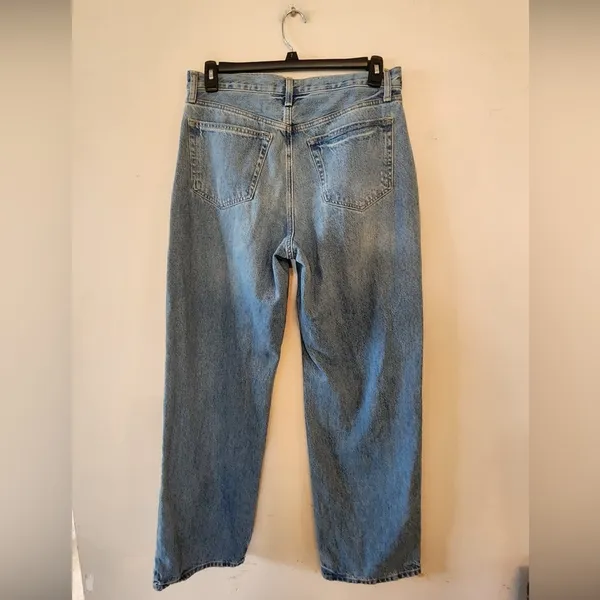 Universal Threads mid rise 90's baggy button fly jeans size womens 8 - Image 2
