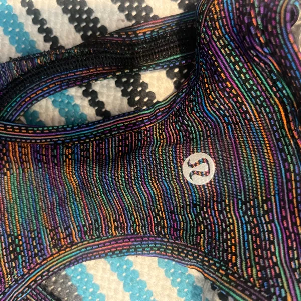 Lululemon‎ swiftly tank top in size 2 - Image 9