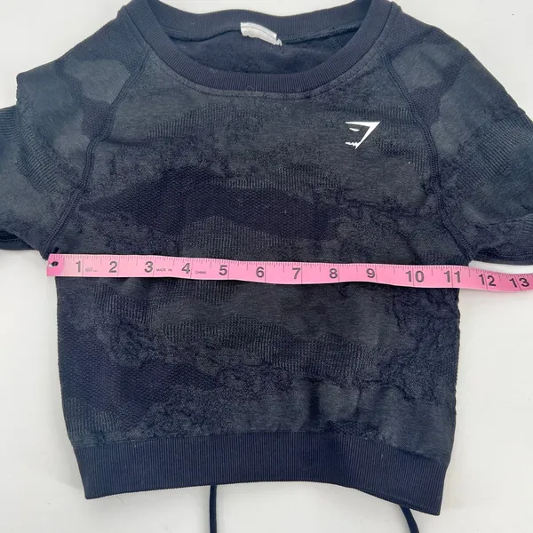 Gymshark Adapt lace up open back Seamless long sleeve crop top in black size XS - Image 4