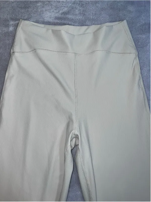 Women's Old Navy Active Super-Flare Pants Size M Beige - Image 3