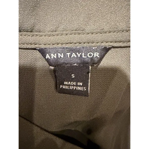 Ann Taylor Olive Green V-neck Tunic Pleated Front Short Sleeve Size Small - Image 5