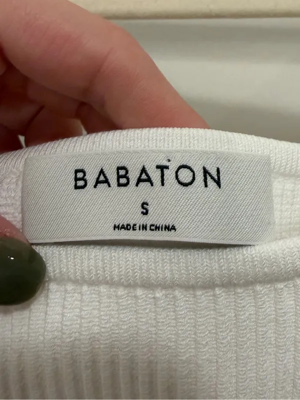 Babaton Aritzia White Ribbed Square Neck Long Sleeve Crop Top Small 113234 - Image 2