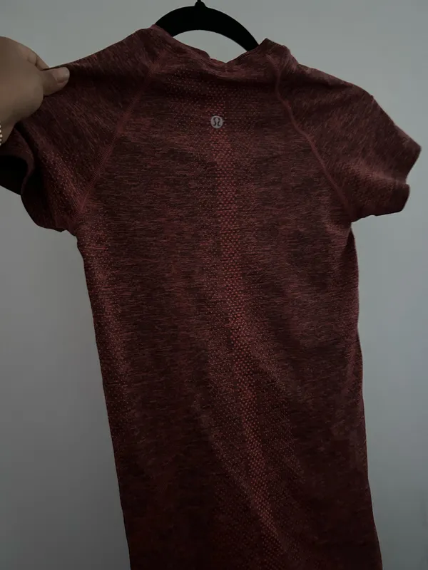 Lululemon Swiftly Tech Short Sleeve - Image 2