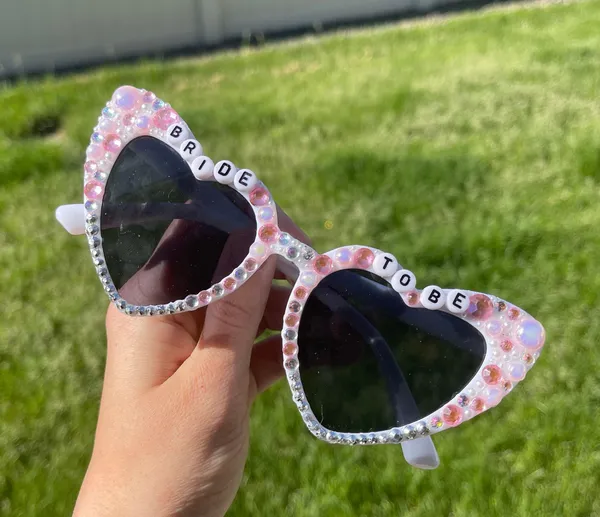 Bride To Be Sunglasses White - Image 2