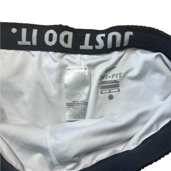 Nike Women's Black Athletic Shorts - Image 4