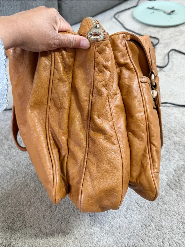 Marc by Marc Jacobs Women’s Leather Turnlock Pockets Shoulder Tote Bag in Tan - Image 5