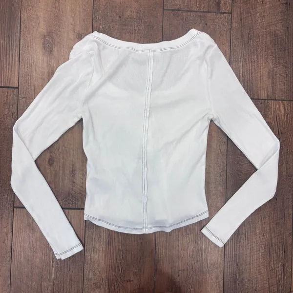 Anthropologie The Andie Scoop-Neck Ribbed Henley Top Long-Sleeve Snap Edition M - Image 6