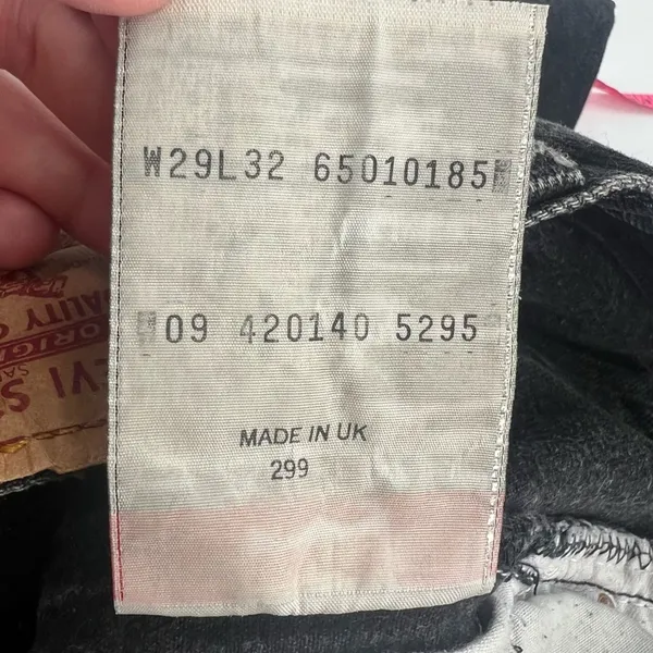 VINTAGE 90’s Levi’s 501’s black‎ distressed sz 29 - Image 9