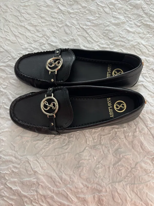 Sam & Libby Black Loafers with Gold Logo Accent - Image 3