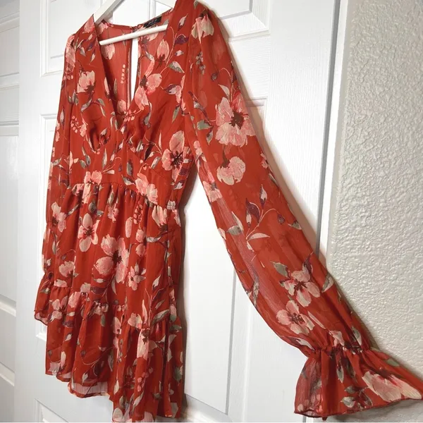 Privy Floral Print Mini Dress Long Sleeve Rust Red V Neck Ruffle‎ Hem Small - Image 3
