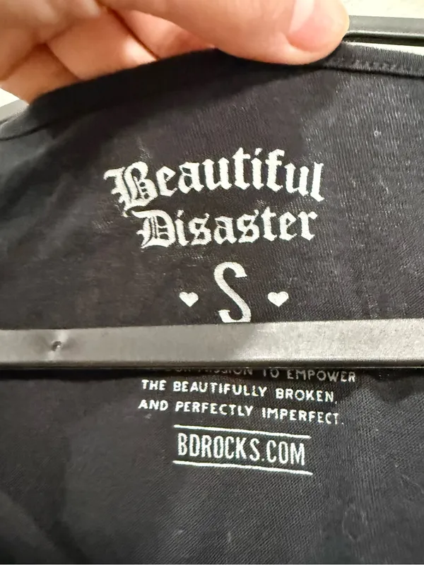 Beautiful Disaster Black Guide Me Strappy V neck Short Sleeve Graphic Tee Size S - Image 4