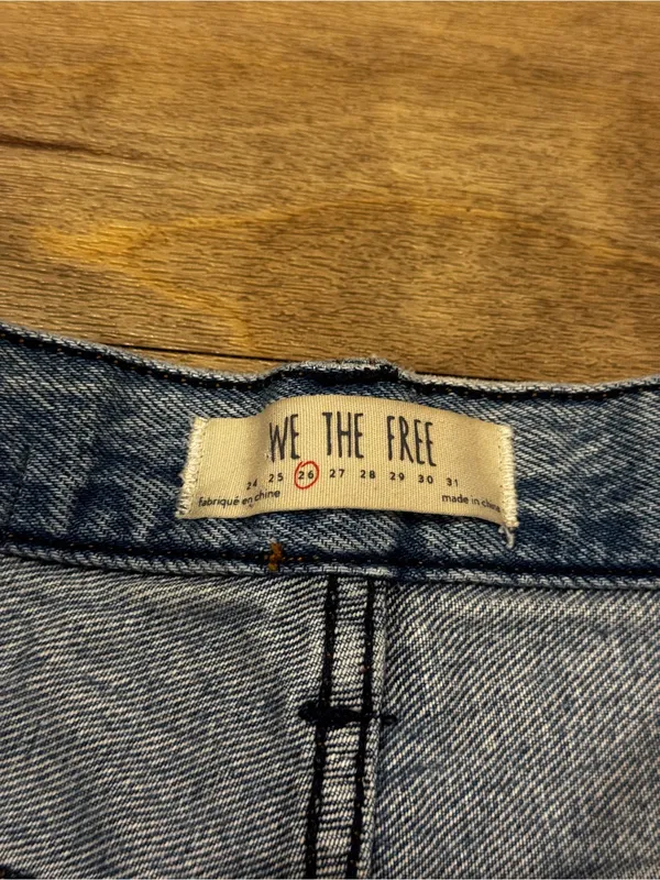 Free People Heartbreaker Patched Denim Shorts Size 26 - Image 2