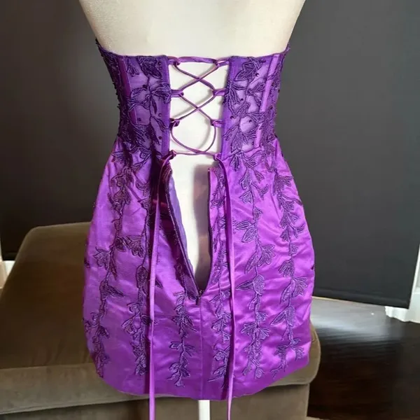 Women’s Purple Short Party Dress Beading Sheer Bodice Corset Back Ties Size 4 - Image 7