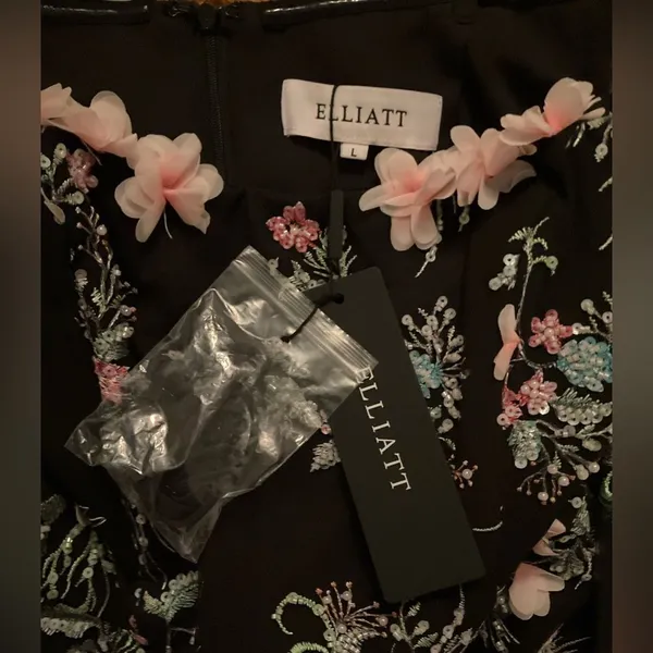 NWT Elliatt Gaia Black Floral Mini Dress Size L - Image 16