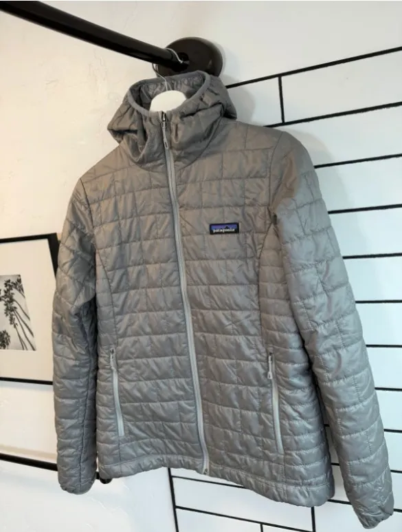 Patagonia Nano Puff Hoody Jacket, women’s size M - Image 4