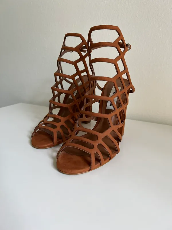 Steve Madden Cognac Heels - Image 3