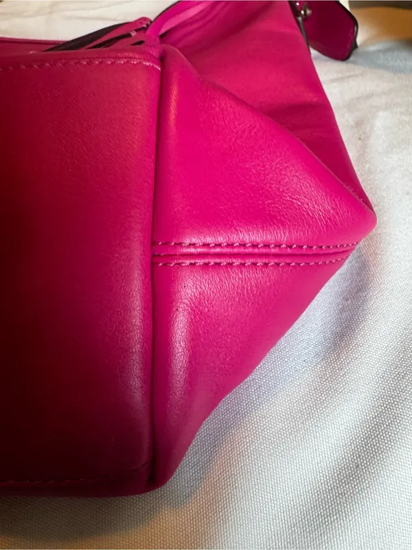 Coach Leather Vintage Shoulder Bag in Fuchsia - Image 7