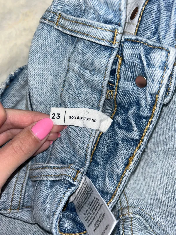 PacSun Lightwash Boyfriend Distressed Jeans - Image 4