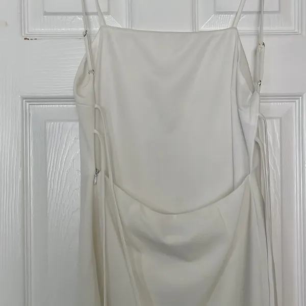 Urban Outfitters White Bodycon Mini Dress Adjustable Strap Hidden Zip NWOT - Image 4