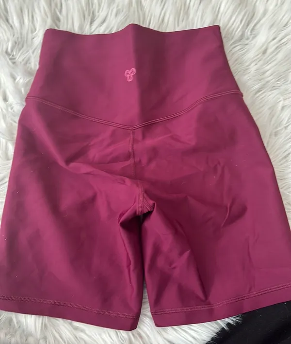 Aritzia 7” Biker Shorts - Image 2