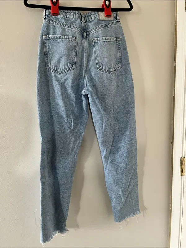 Zara Light Wash Distressed Mom Jeans 2 High Rise Minimalist Capsule Wardrobe - Image 6