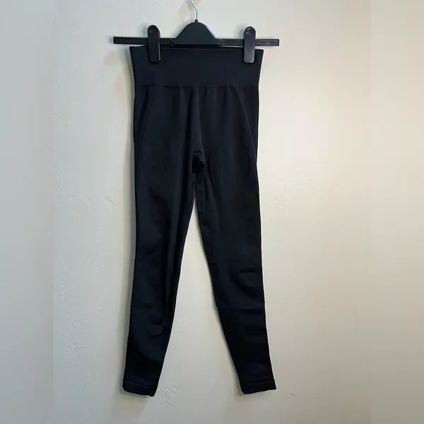 Gymshark‎ Flex High Waisted Leggings and Sports Bra Set Black Grey Womens Small - Image 2