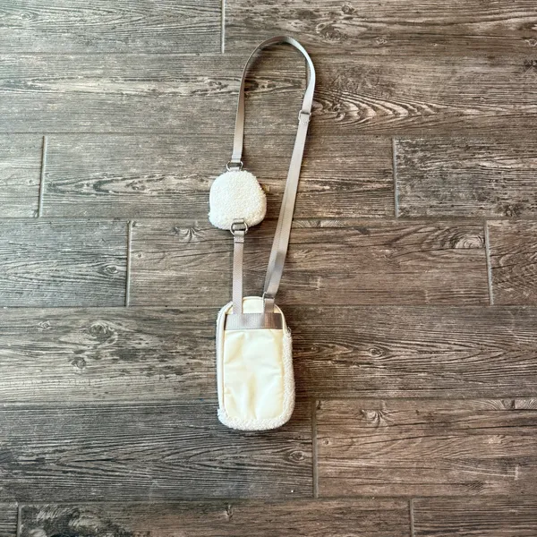 Lululemon Sherpa Modular Phone Crossbody Bag with Coin Pouch - Image 4