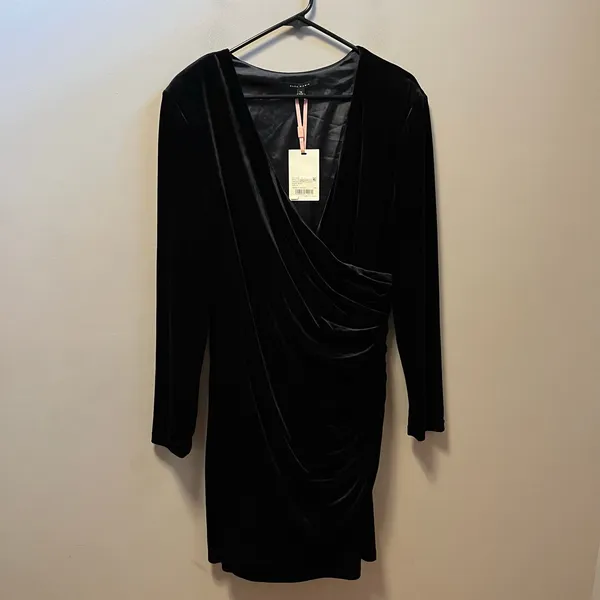 Alex‎ Marie Nikki Stretch Velvet Surplice V-Neck Long Sleeve Ruched Dress 16 New - Image 2