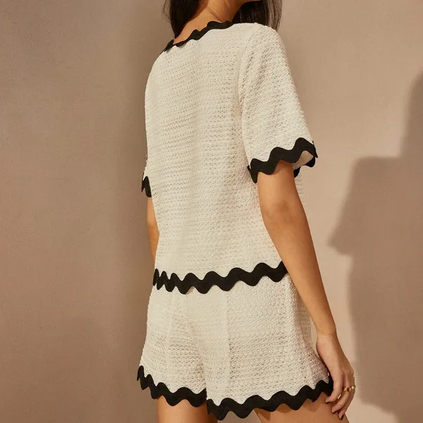 Commense Contrast Trim V-Neck Shorts Set size Xs - Image 2