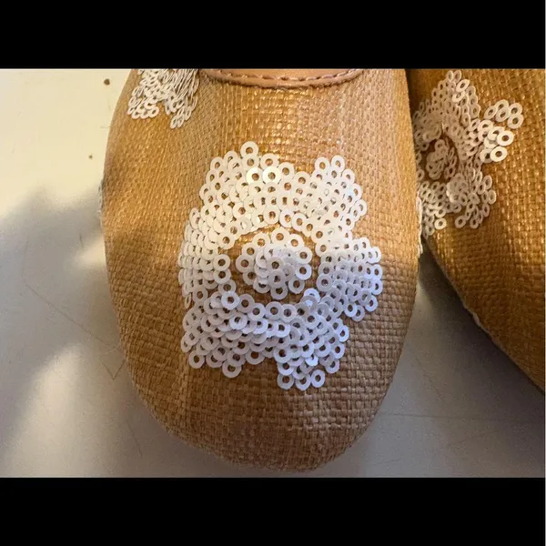 A New Day Carmel rattan sequin MaryJane Floral Flats size 6 - Image 4