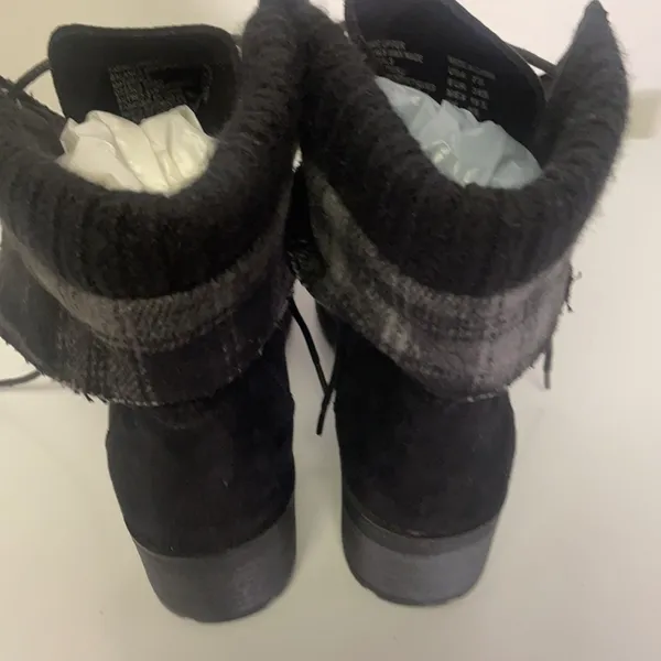 - Brash black lace up heel treaded boots with plaid trim size 7.5 - Image 6