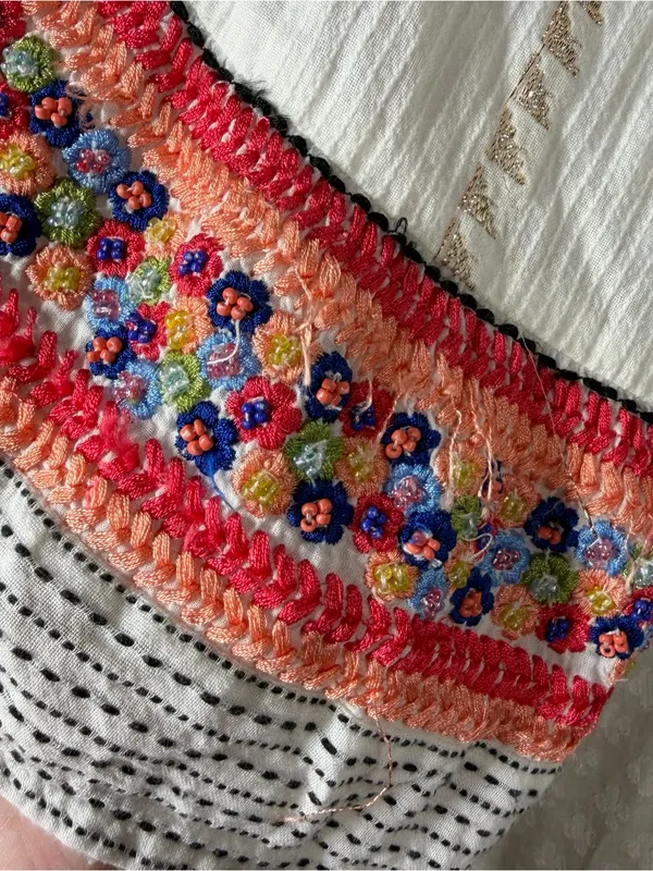 Soft Surroundings White Pink Floral Embroidered Tunic Top - Image 4