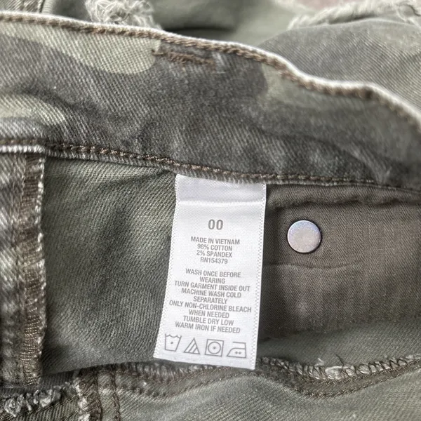 Aeropostale Aero Cheeky Short Size 00 Army Green Camouflage Short Mini Gorpcore Y2K Fray Hem - Image 6
